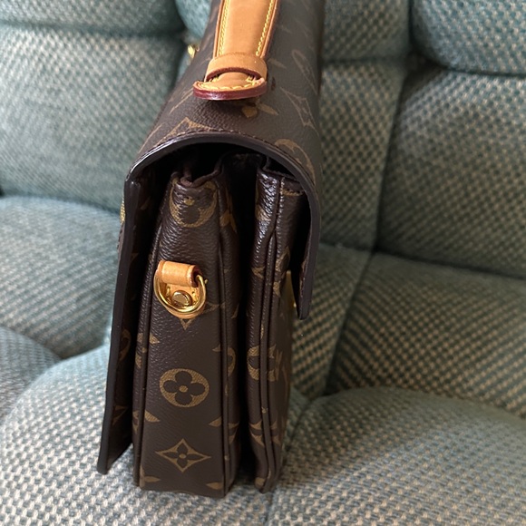 Louis Vuitton pouchette metis… great bag - Picture 4 of 12